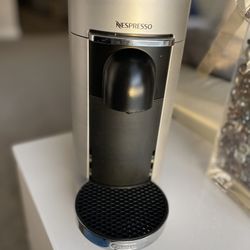 Nespresso WITH Aeroccino 