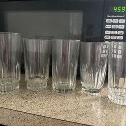 5 Count Drinking Glasses 
