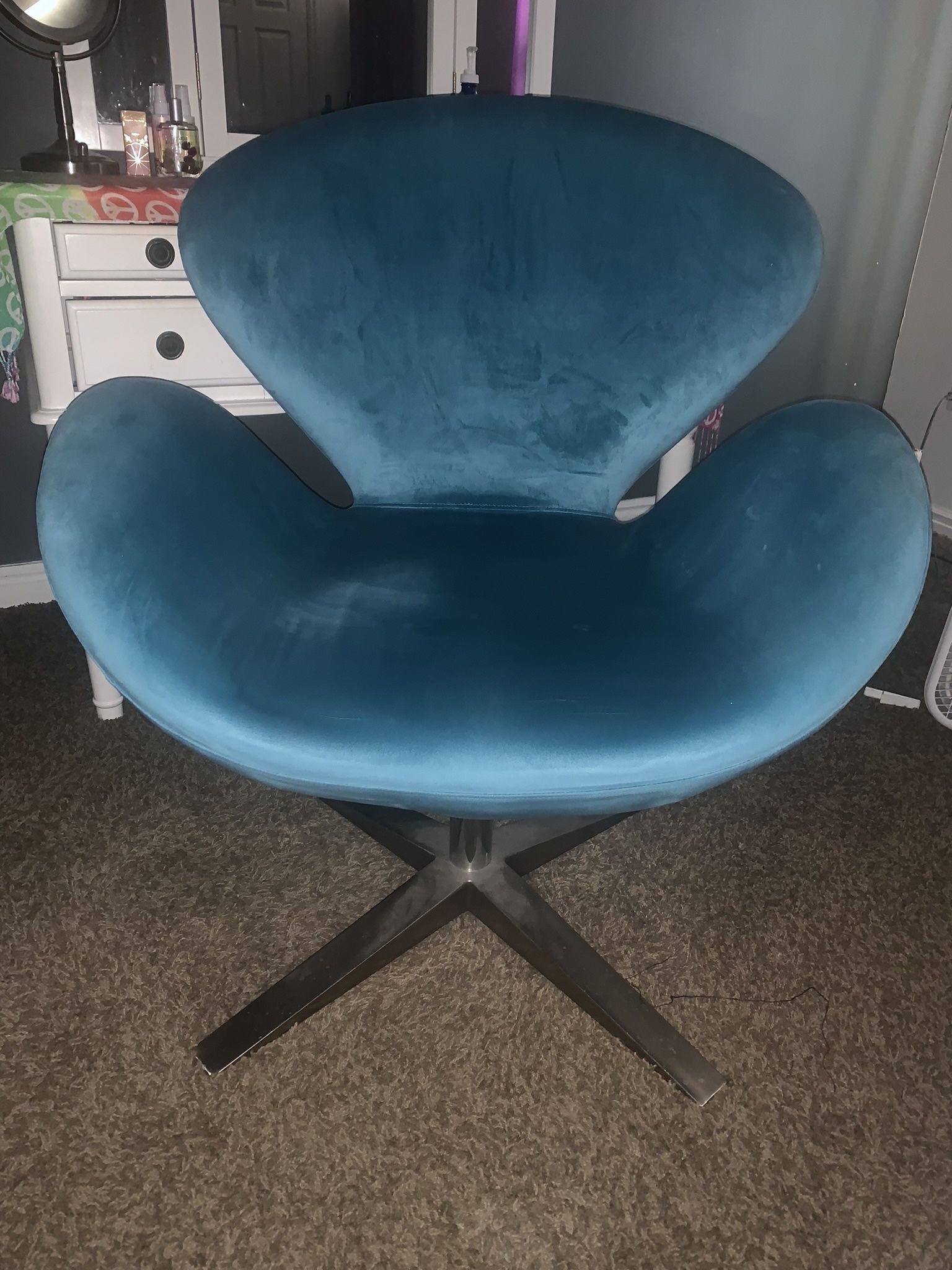 Velvet Cintour Swivel Chair