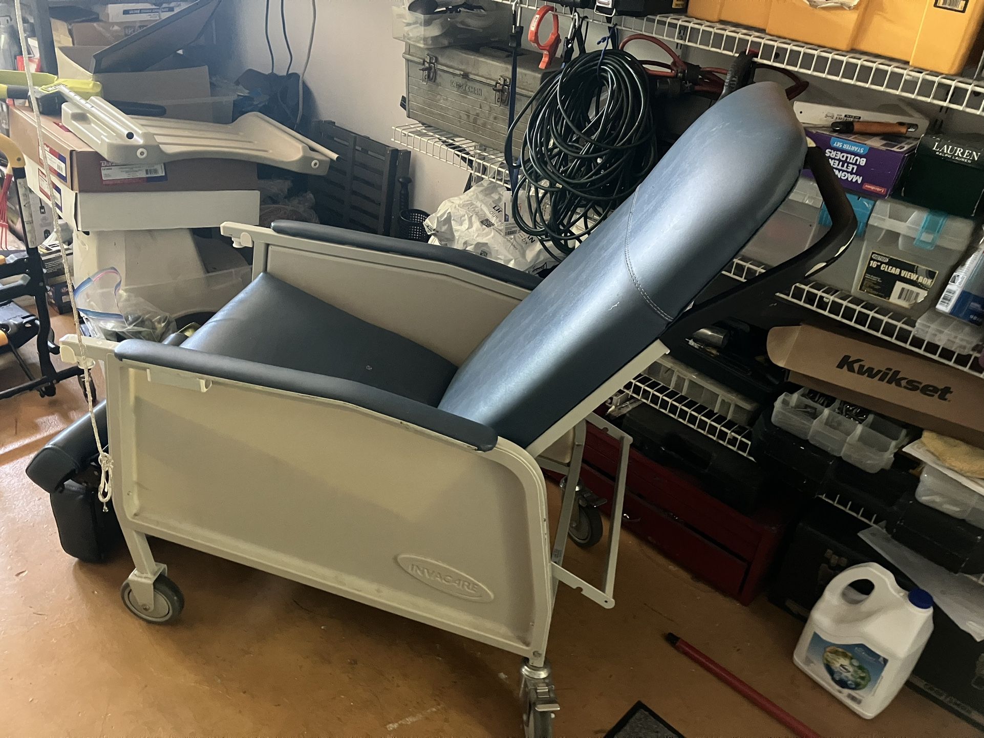 Invacare Traditional Three Position Recliner