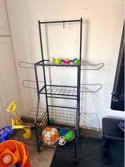 Sports equipment rack