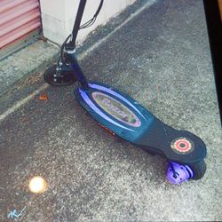 RAZOR POWER CORE 100 ELECTRIC SCOO6 PURPLE 8 " PNEUMATIC FRONT UP 11 MPH FOR AGES 8+ KIDS