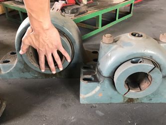 Roller bearings
