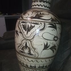 Big Ass Cizhou Pot From The First  Dynasty 