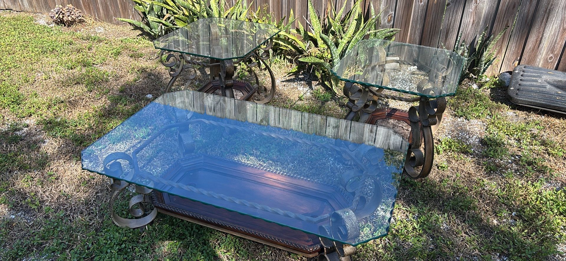 Coffee Table 2side Tables