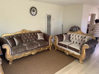 We make couches (Sofa&Loveseat $1699)