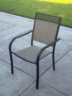 4 Stackable Patio Chairs