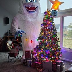 Lowe’s Rudolph There’s Nose Reindeer Bumble Snowman ☃️ 