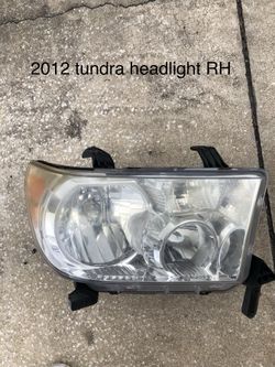 2012 Toyota Tundra headlight