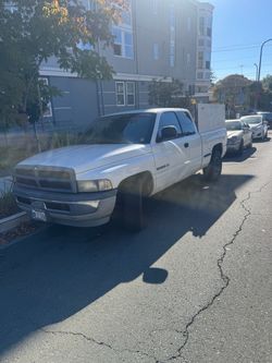 1998 Dodge Ram 1500 Club Cab — 5.2L V8