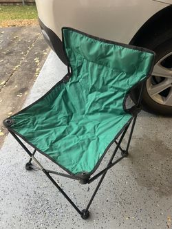 A nice of Canvas Folding Chair. Green color. 