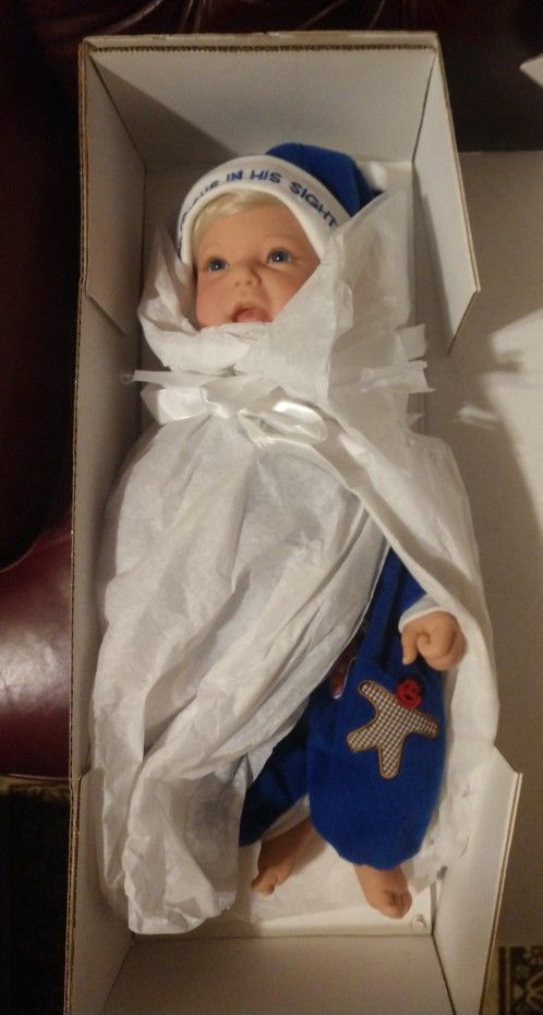 Original Lee Middleton Doll, Precious In His Sight-Small Wonder