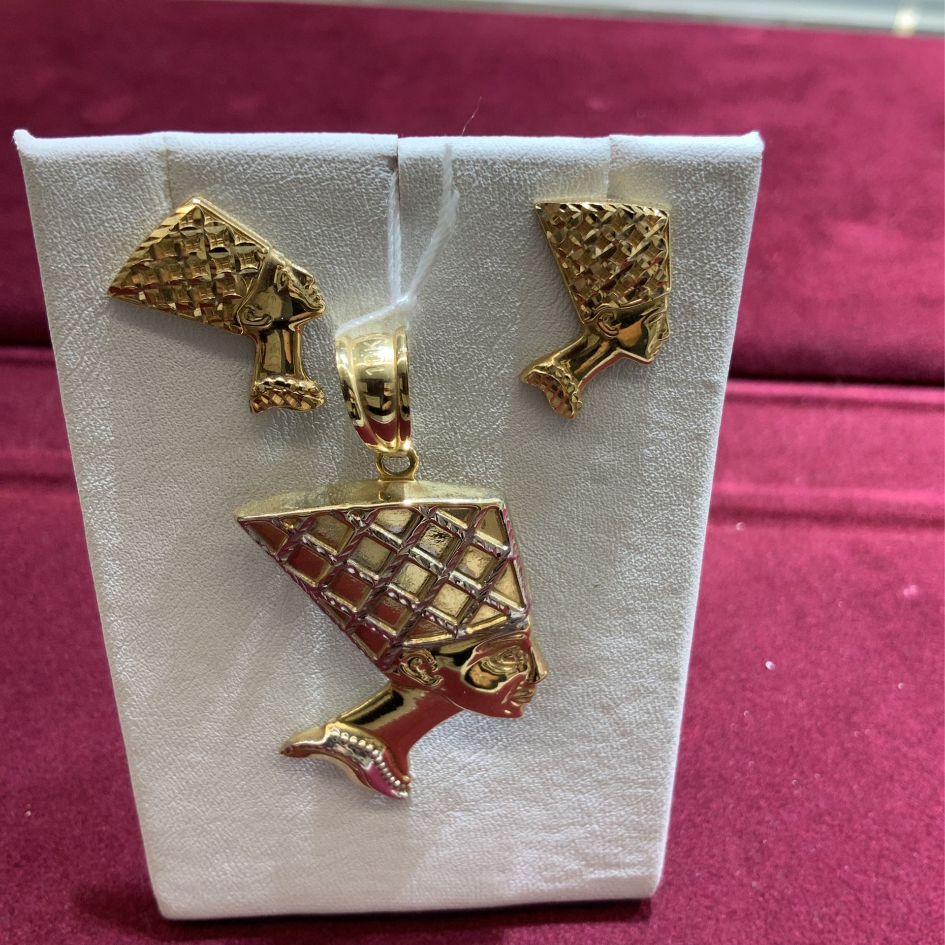 Nefertiti Charm/earring Set