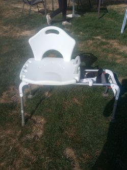 Bath Bench like new condition