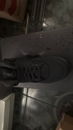 Black cats 4 size 6