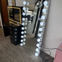 New Full Body Length Hollywood Bluetooth Mirror