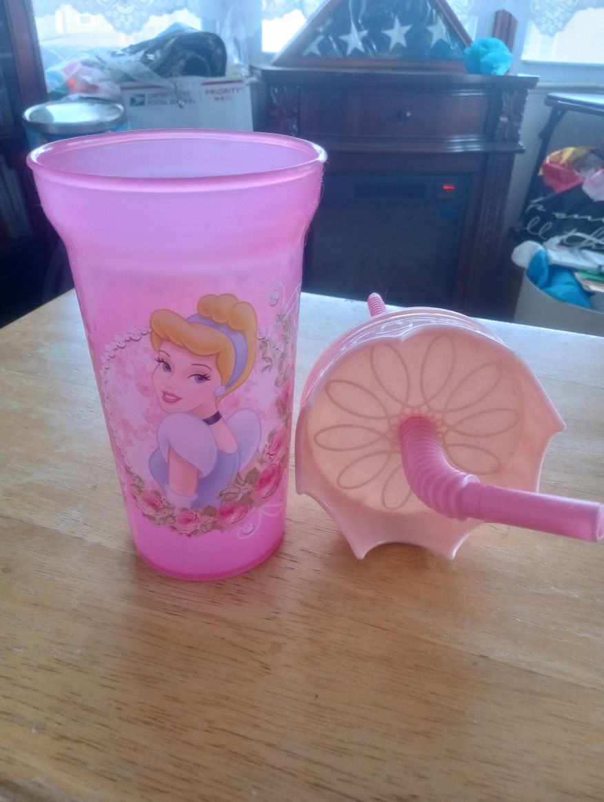 Cinderella Cup With Straw 