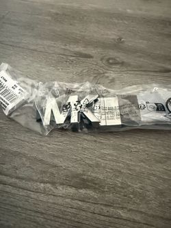 Brand new Michael Kors reversible belt.