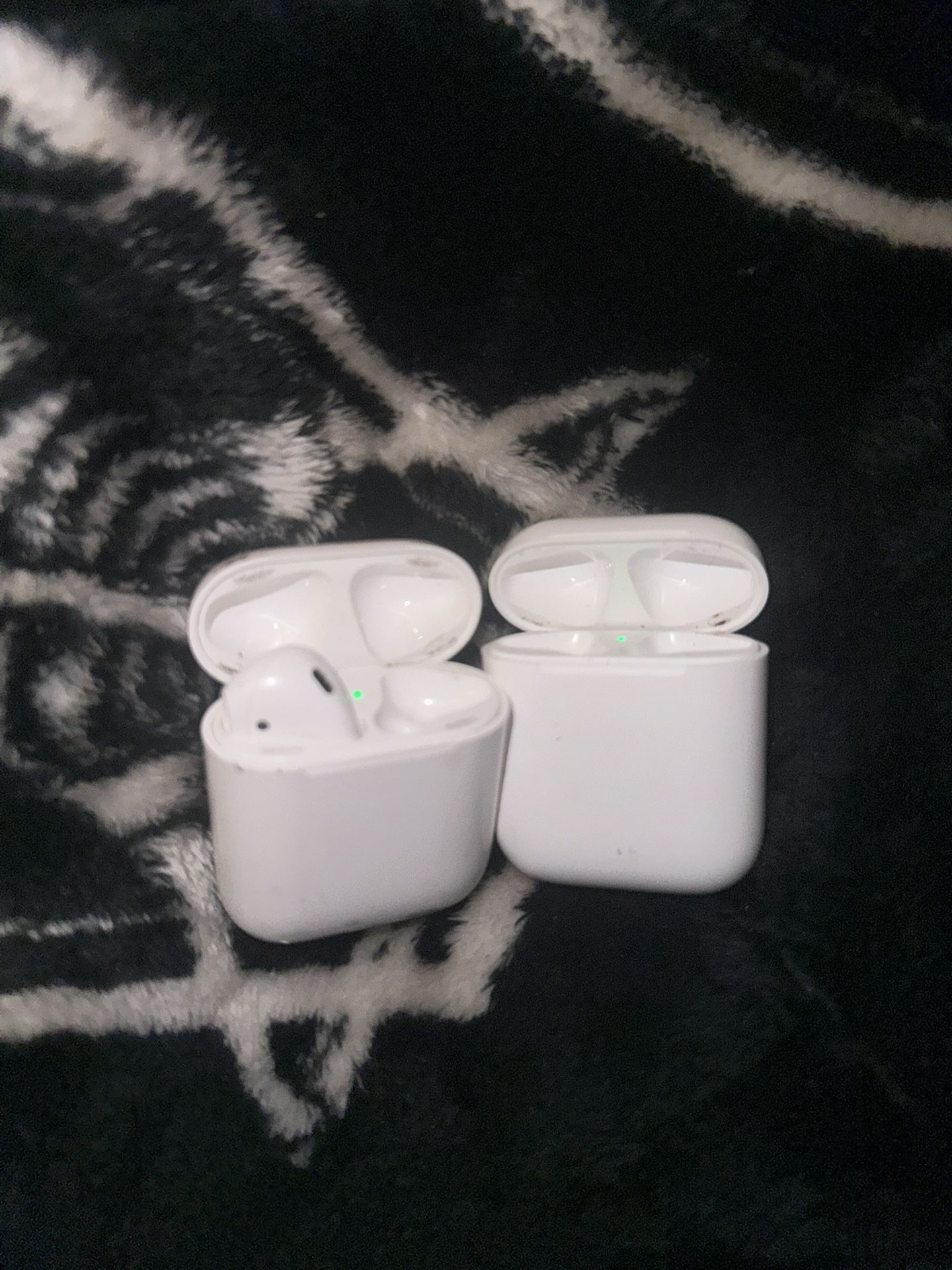 Air Pod First Gen Cases W/  1 Left Earbud