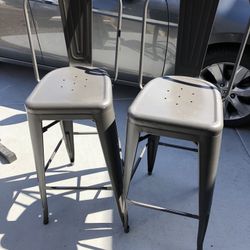 Bar Stools / Island Chairs 