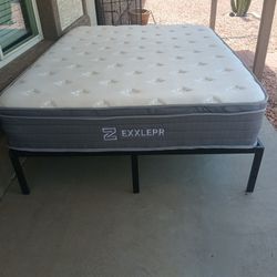 Queen size Bed