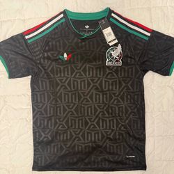 Black Mexico jersey 🇲🇽 available in 2xl and 3xl