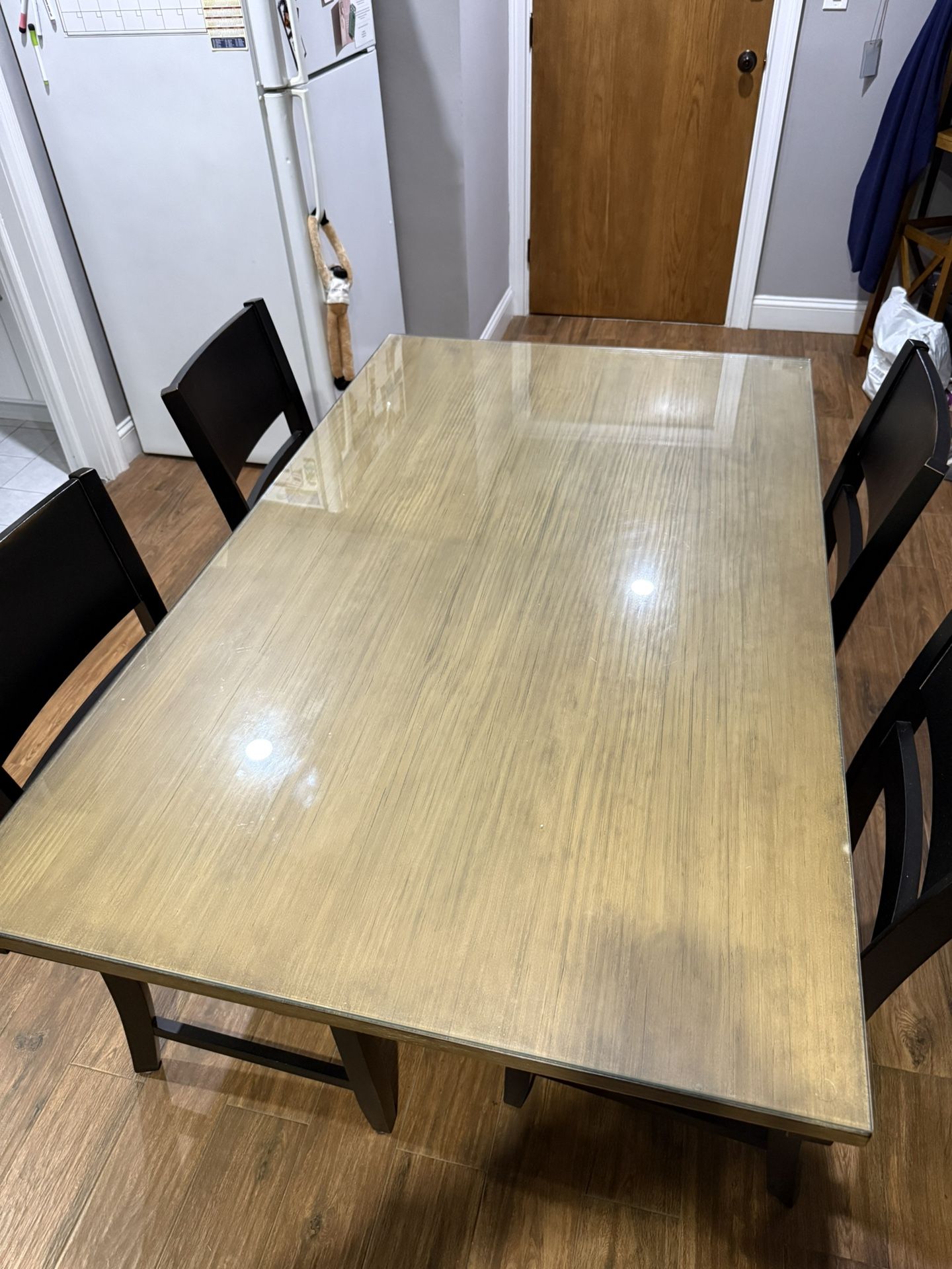 Dining / kitchen Table With 6 Chairs