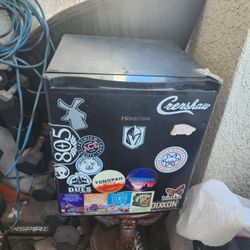 Mini Fridge 