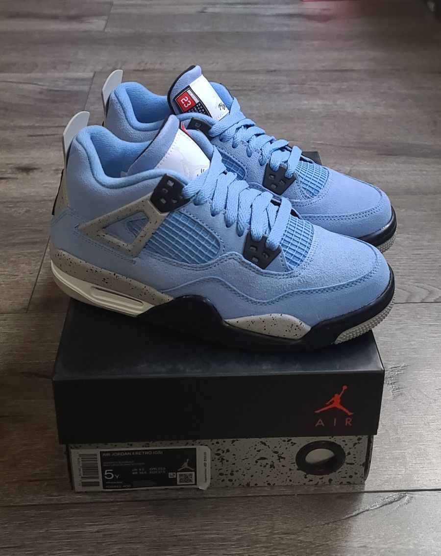UNC Jordan 4 Sz5y
