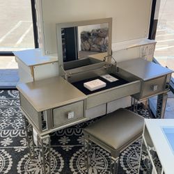 Desk/Vanity with Stool