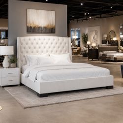 Queen Bed White new