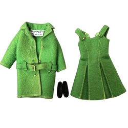 Vintage 1965 Skipper #1922 Town Togs Green Coat Jumper & Shoes