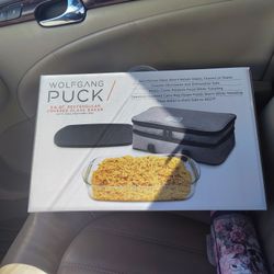 Wolfgang Puck 3.6 Quart Rectangular Covered Glass Baker With Carrying Case
