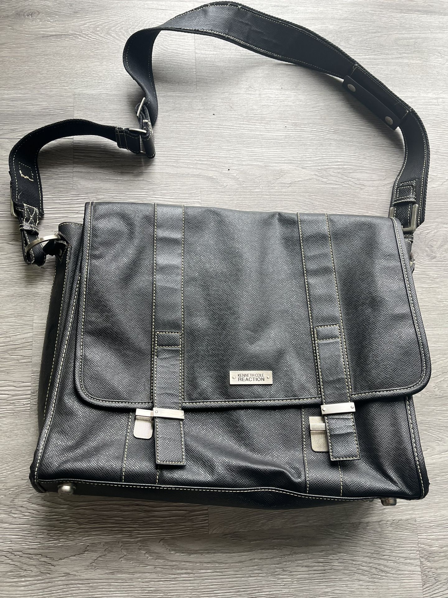 Kenneth Cole Black Leather Messenger Laptop Bag