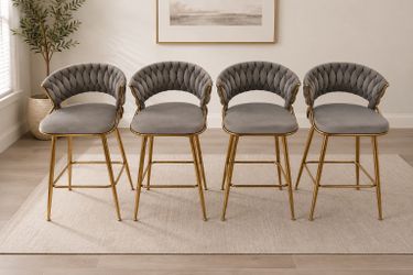 4 CHAIRS