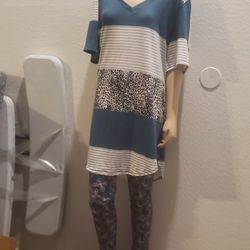 LULAROO BLOUSE AND LEGGIE SET 