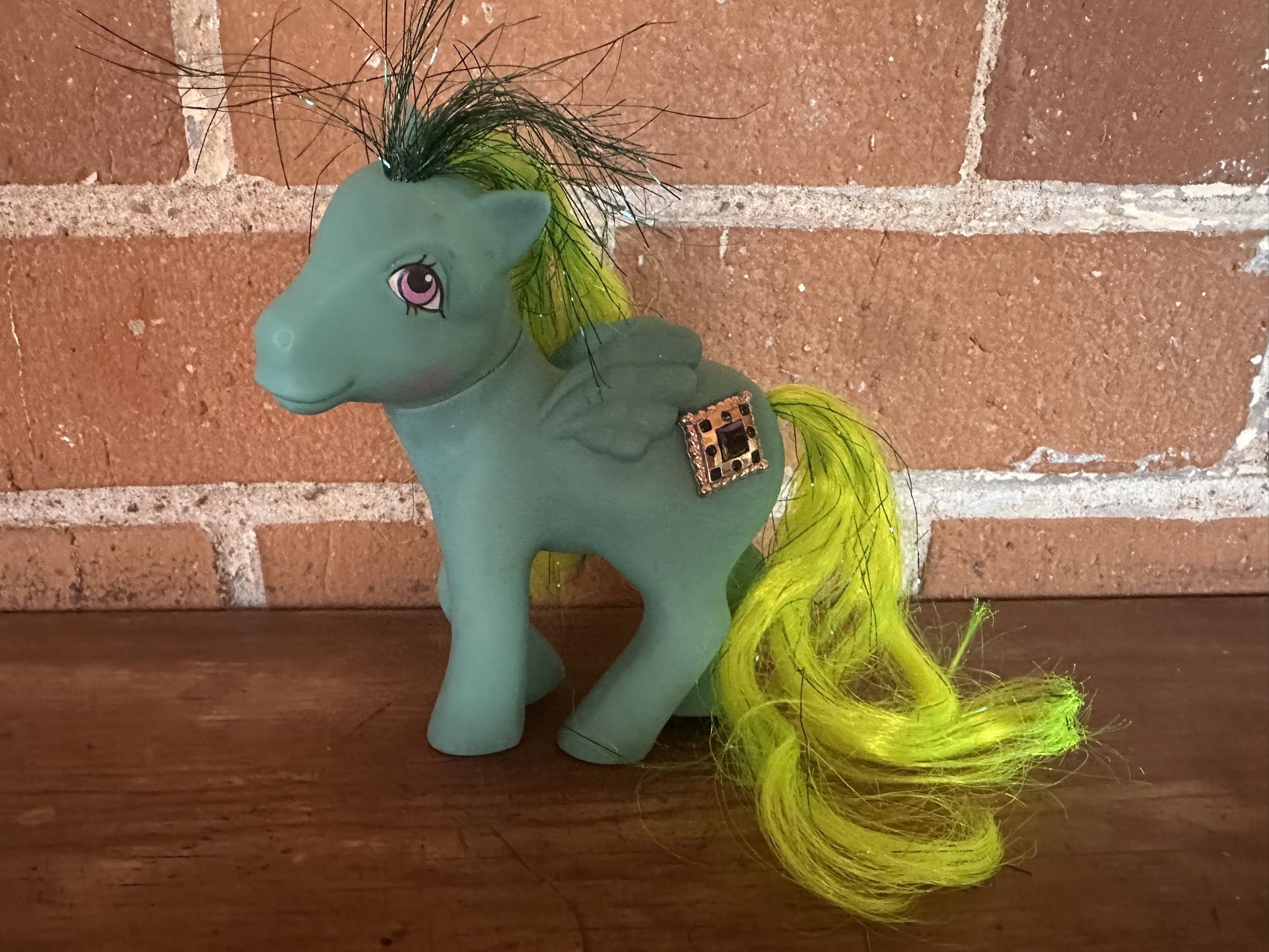 large lot of valuable My Little Ponies vintage Toys