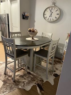 Round Counter Height Dining Table with 4 Chairs