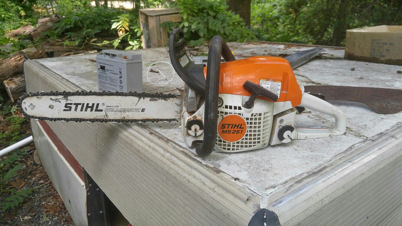 Stihl 251 with 18in bar