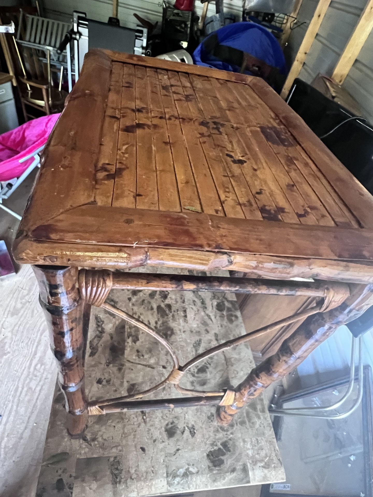 Pretty wicker Table Its 11 Inches Tall 20 Inches Wide And 11 Inches Deep
