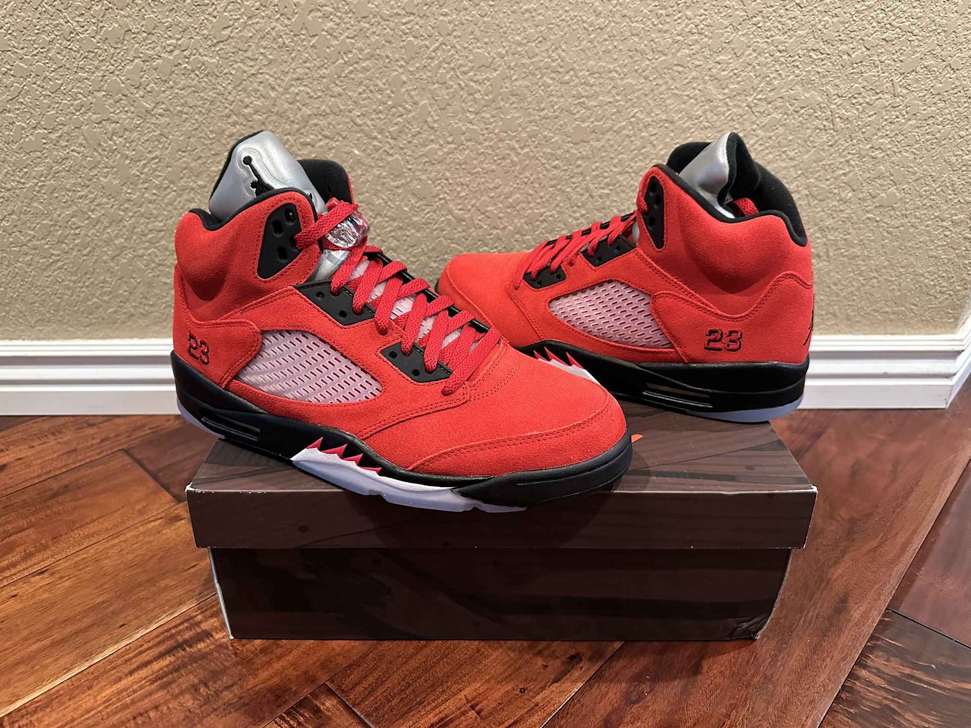 Air Jordan 5 Retro Raging Bulls (2021) Size 12 Brand New 100% Authentic
