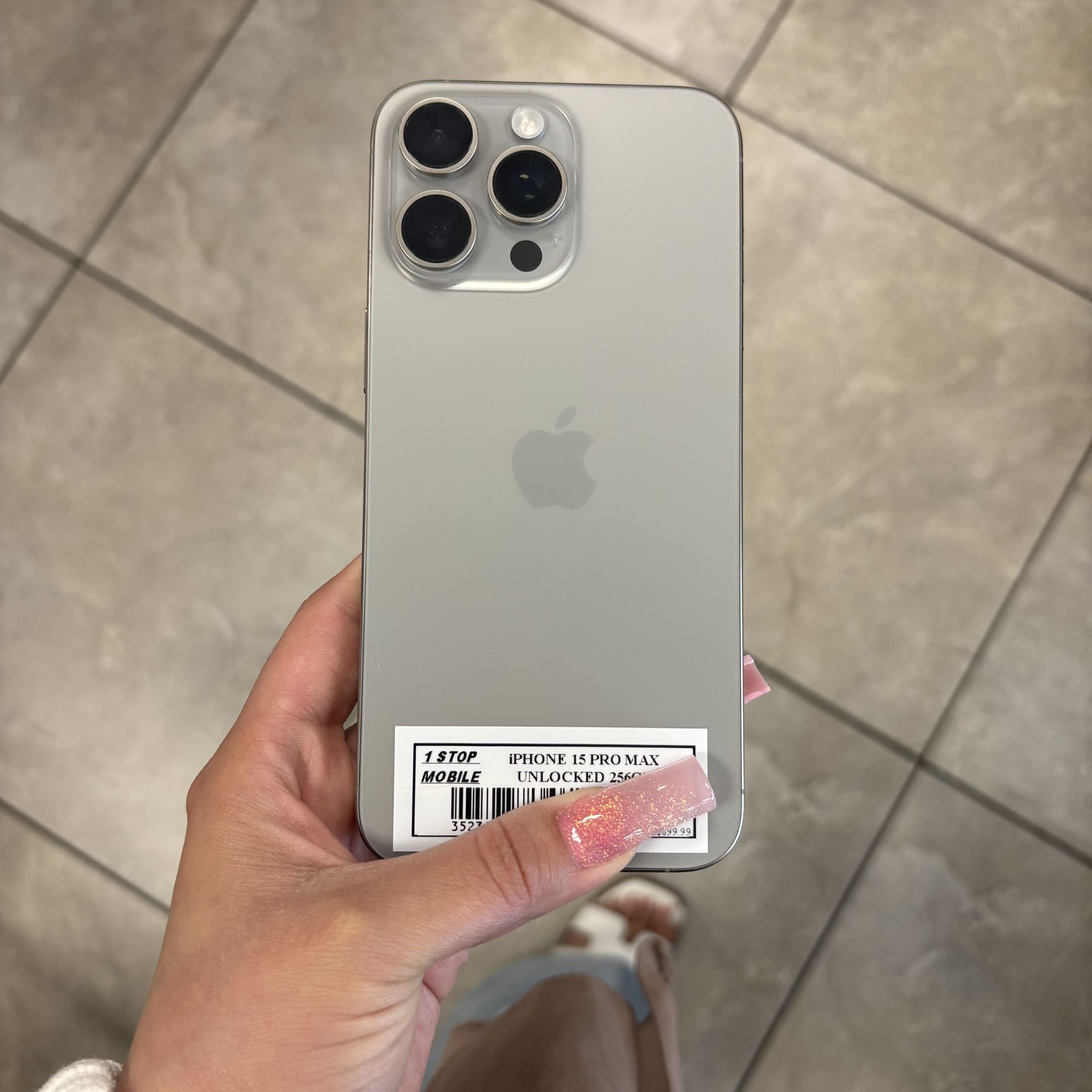 iPHONE 15 PRO MAX UNLOCKED