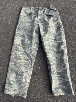 Military surplus GoreTex cold wet weather trousers, large long