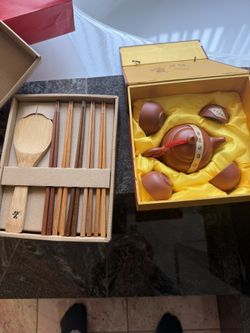 Mini Yixing-Style Purple Clay Tea Set with Wooden Chopsticks