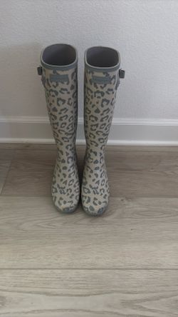 Hunter Tall Rain Boots Size 7
