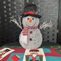 Giggles International Acrylic Spun Top Hat Snowman 18”