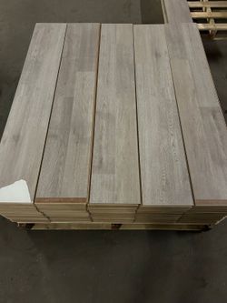 $0.55/sqft - B Grade Laminate Flooring
