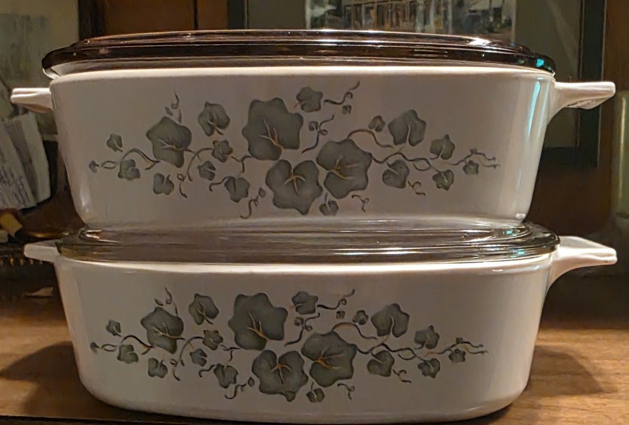 VINTAGE CORNINGWARE