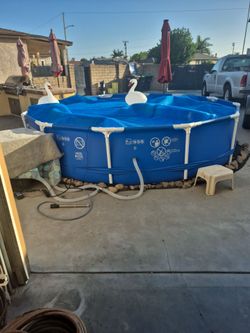 Above ground pool 32" 12 feet round