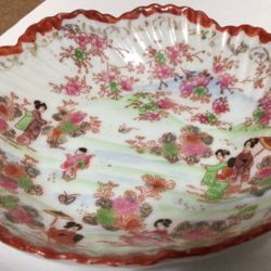 ANTIQUE KUTANI PORCELAIN  SMALL DISH
